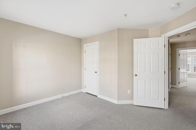 7976 VIGNE COURT