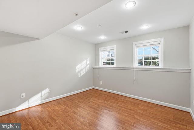 7976 VIGNE COURT