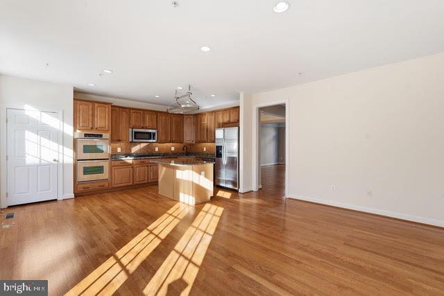 7976 VIGNE COURT