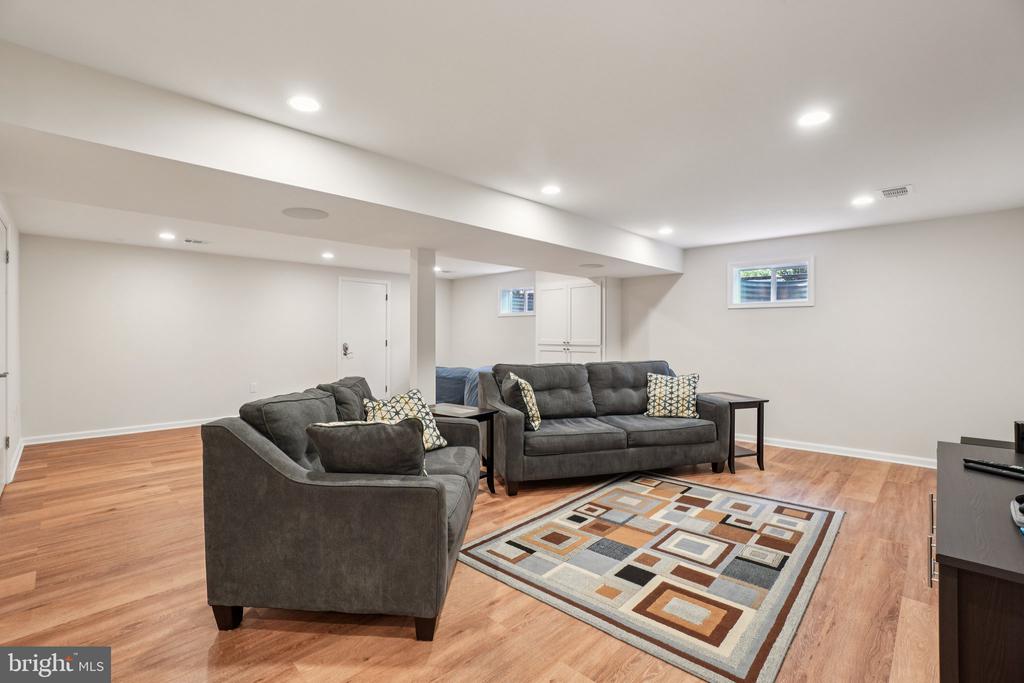 5405 FRANCY ADAMS COURT