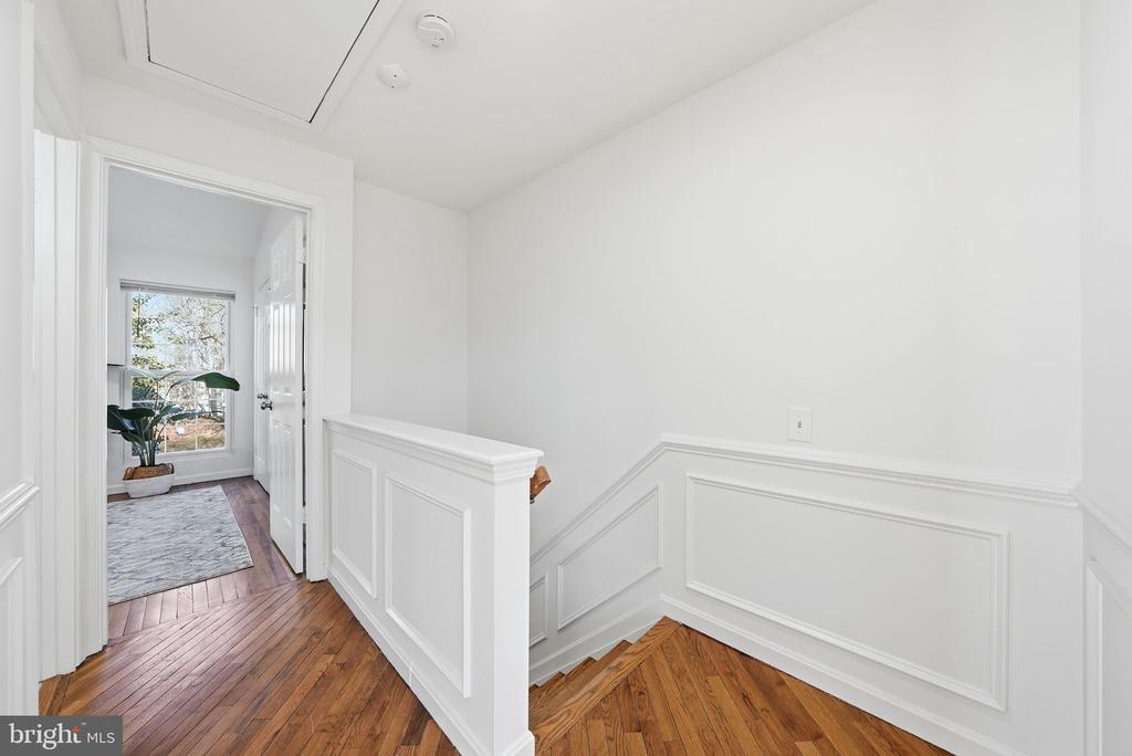 3715 HAMPTON COURT