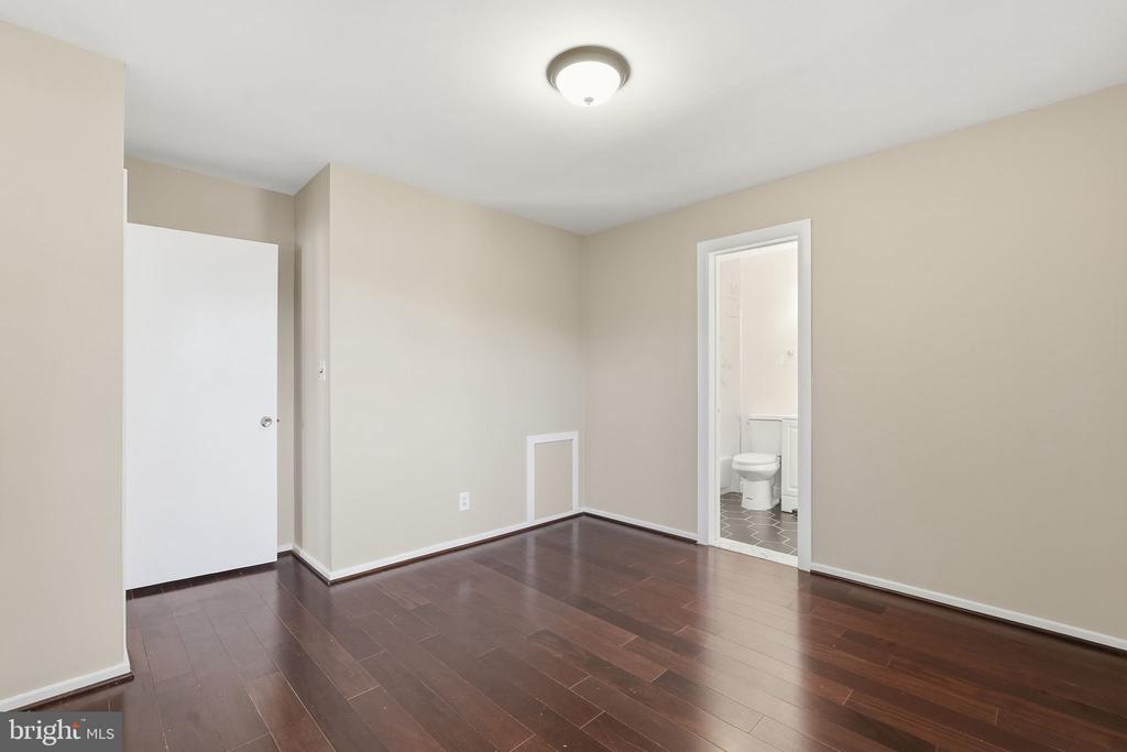 4811 WILBY COURT