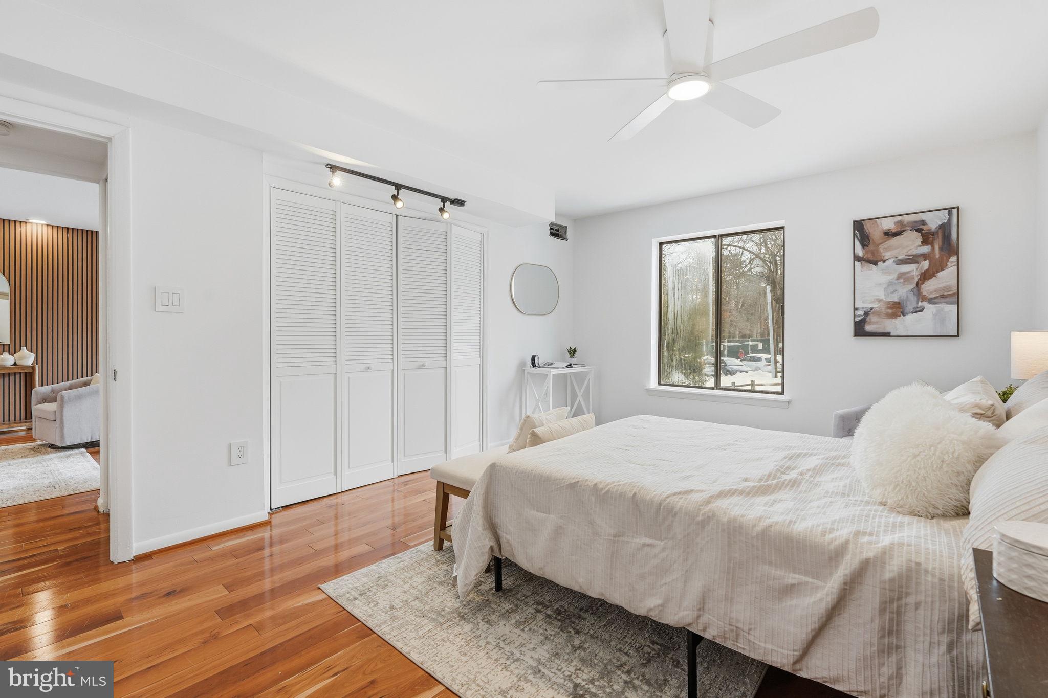 2850 DOVER LANE 201