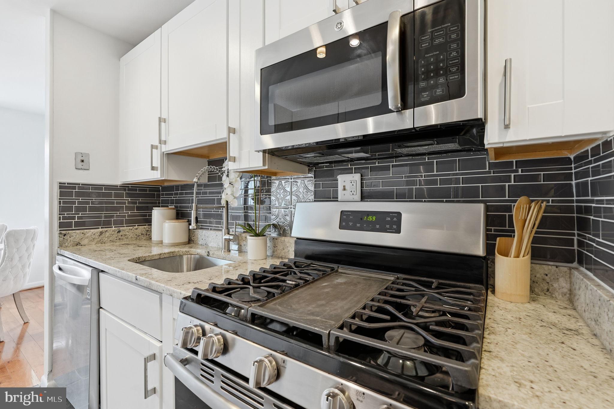 2850 DOVER LANE 201