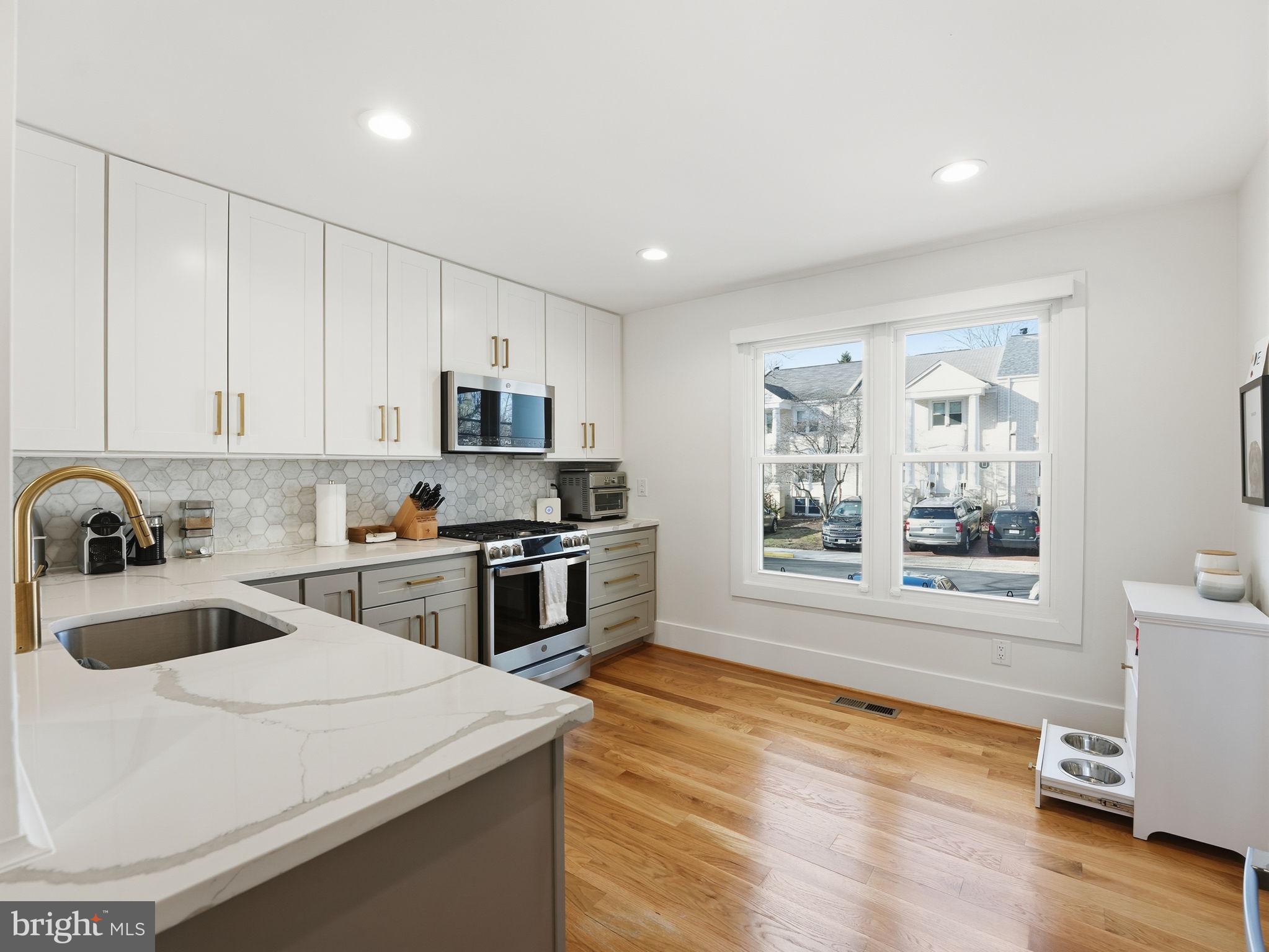 8503 JEFFERSONIAN COURT
