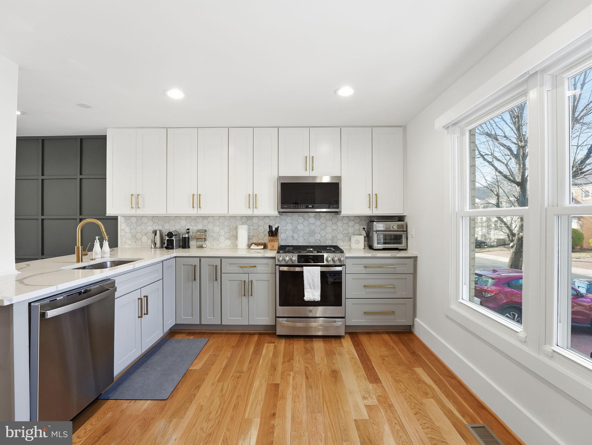 8503 JEFFERSONIAN COURT