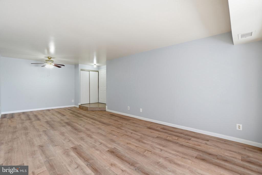 5902 COVE LANDING ROAD 203