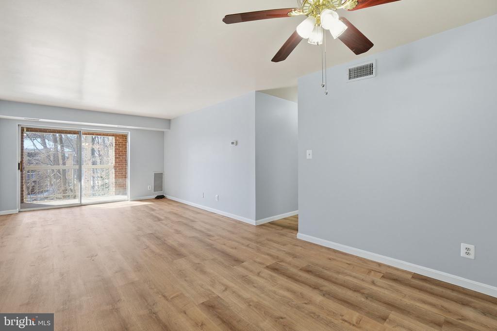 5902 COVE LANDING ROAD 203