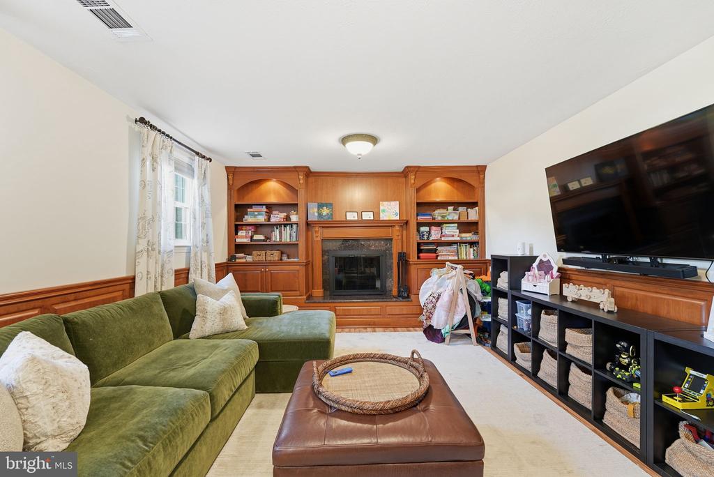 7001 ARBOR LANE