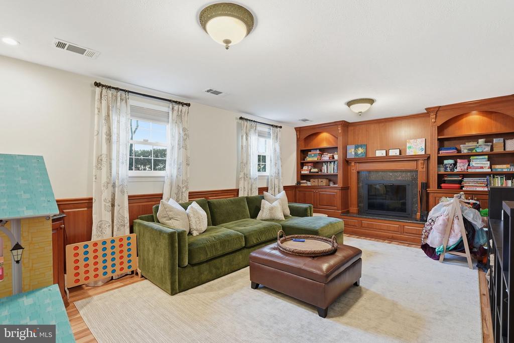 7001 ARBOR LANE