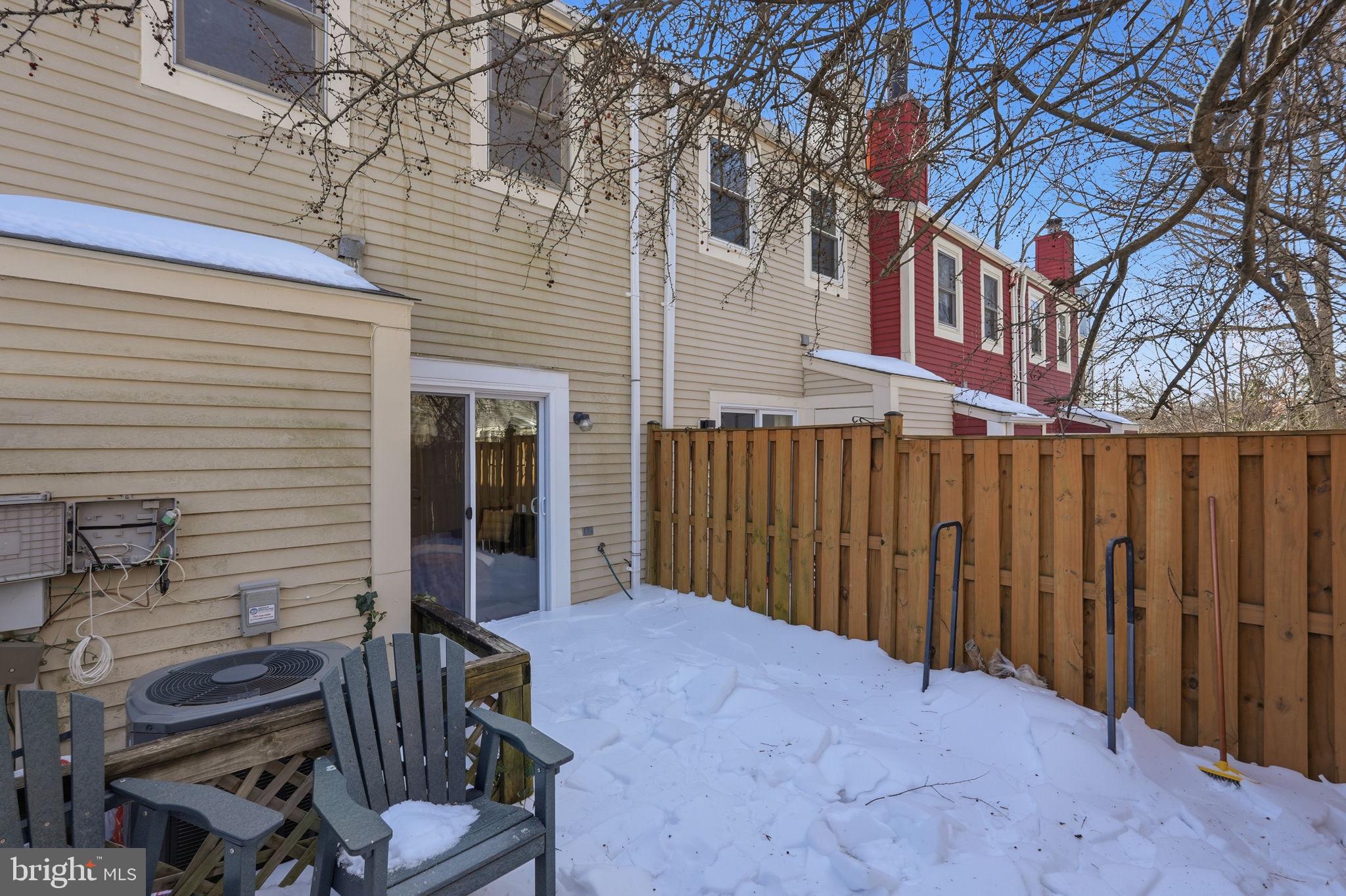 2114 WHISPERWOOD GLEN LANE