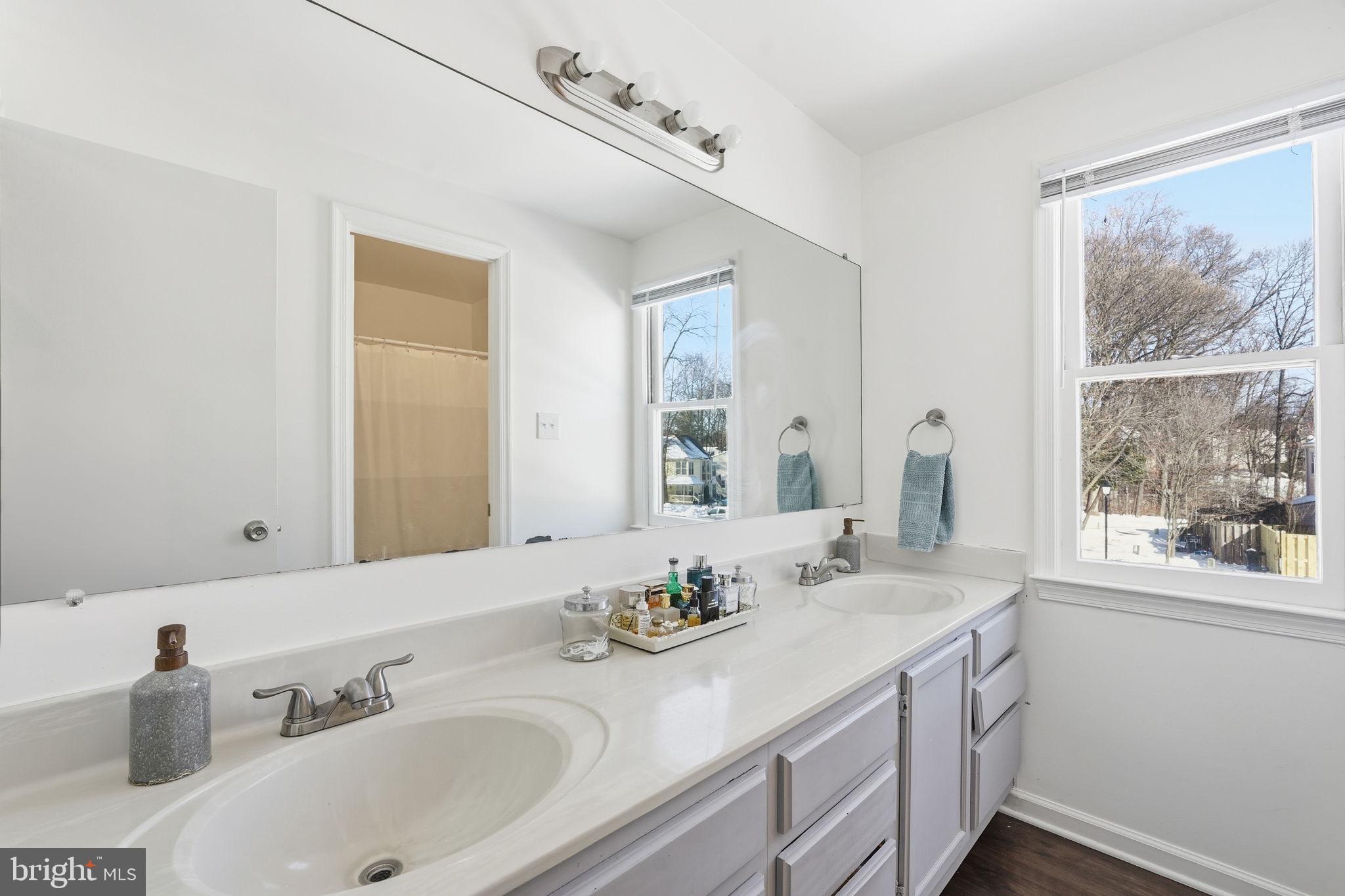 2114 WHISPERWOOD GLEN LANE