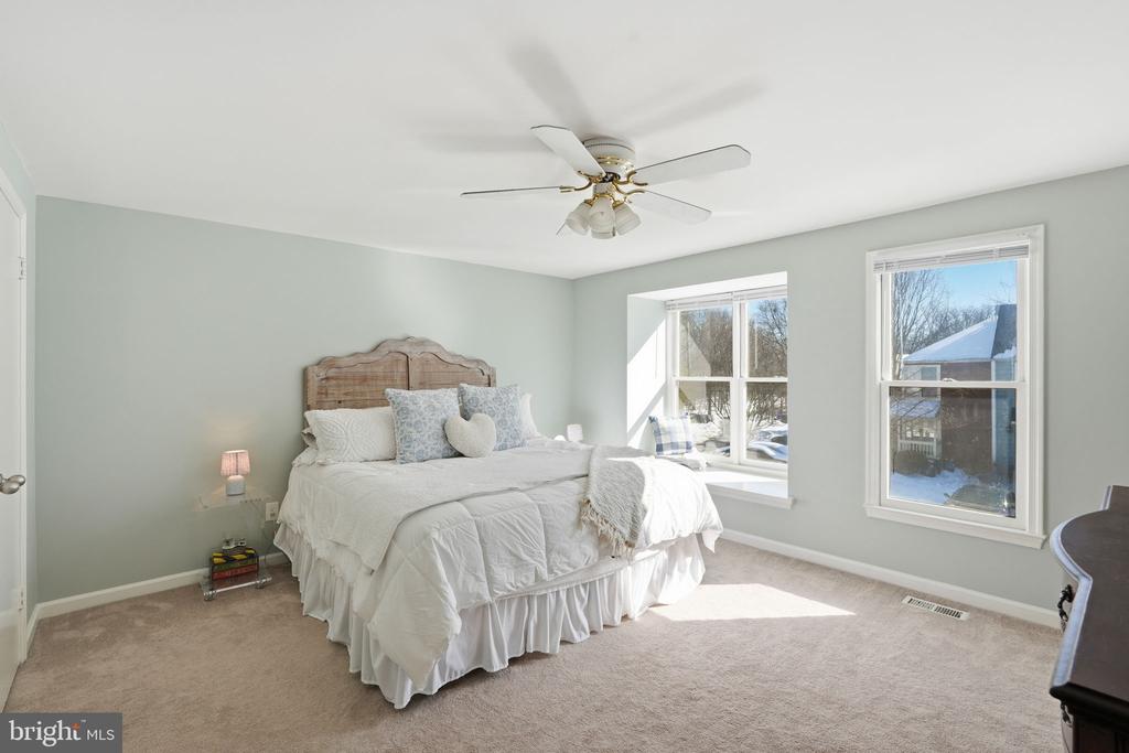2114 WHISPERWOOD GLEN LANE