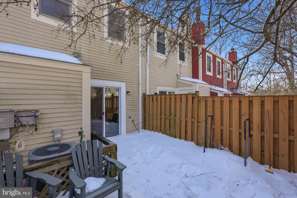 2114 WHISPERWOOD GLEN LANE