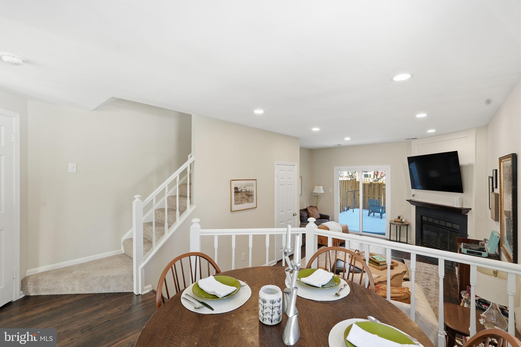 2114 WHISPERWOOD GLEN LANE