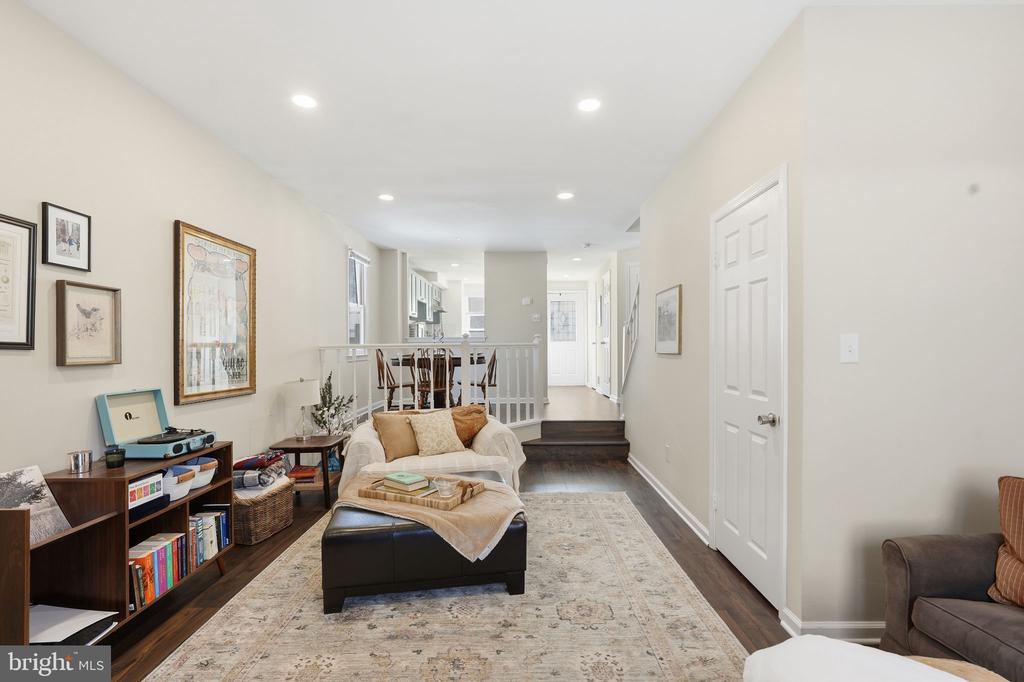 2114 WHISPERWOOD GLEN LANE