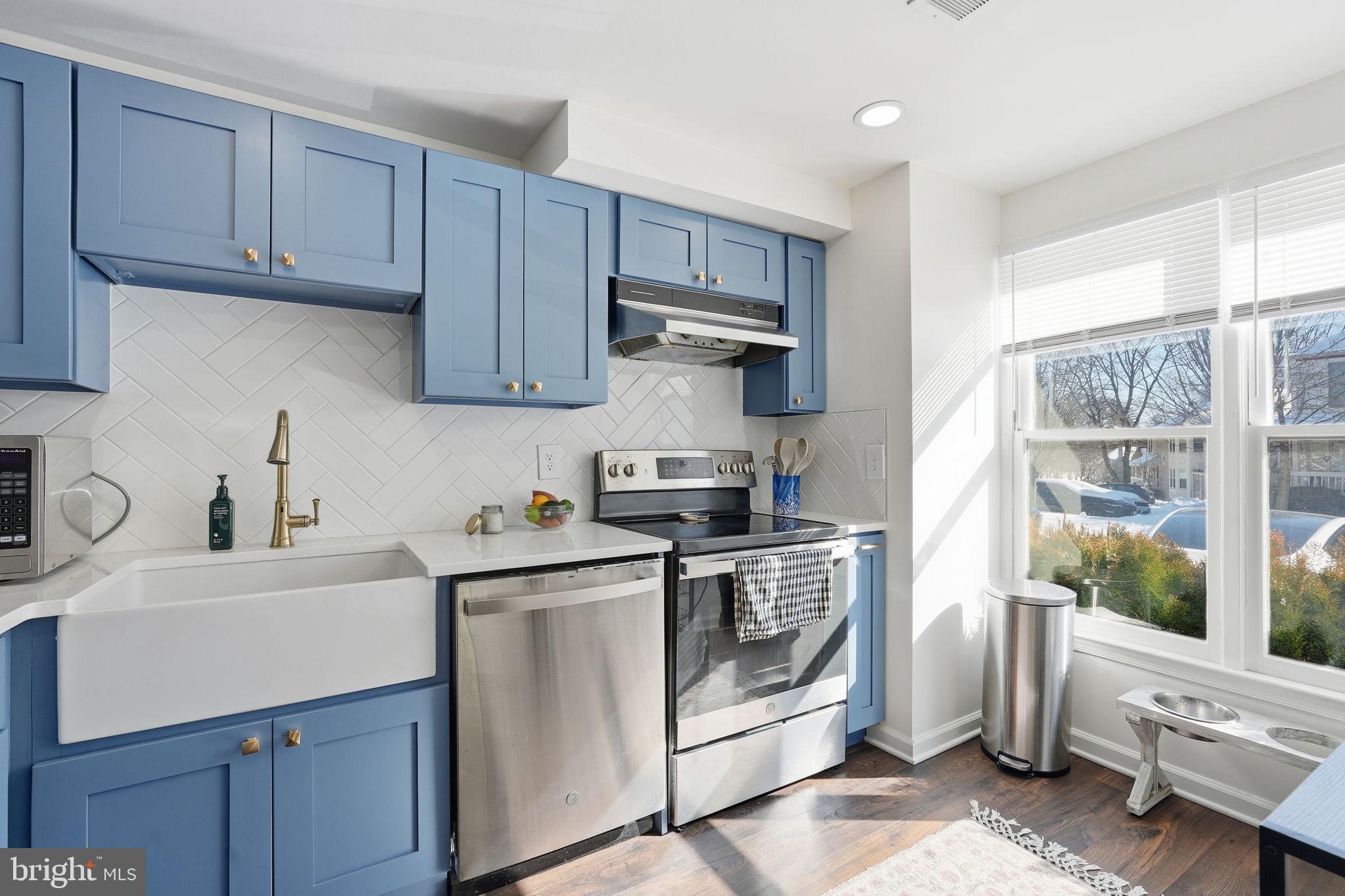 2114 WHISPERWOOD GLEN LANE