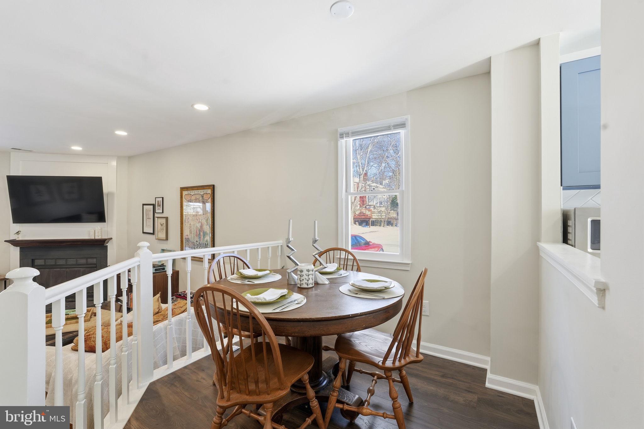 2114 WHISPERWOOD GLEN LANE