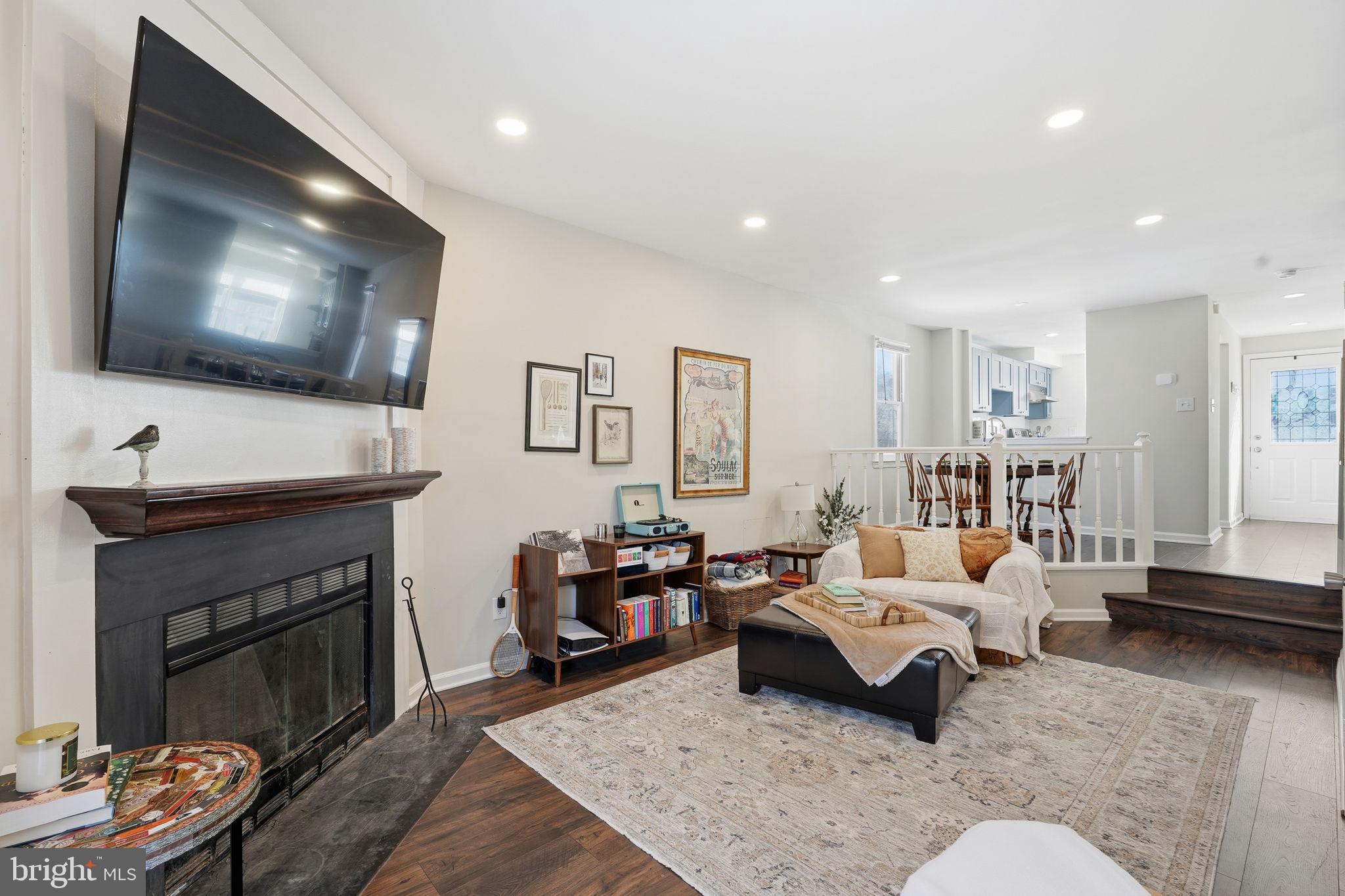2114 WHISPERWOOD GLEN LANE