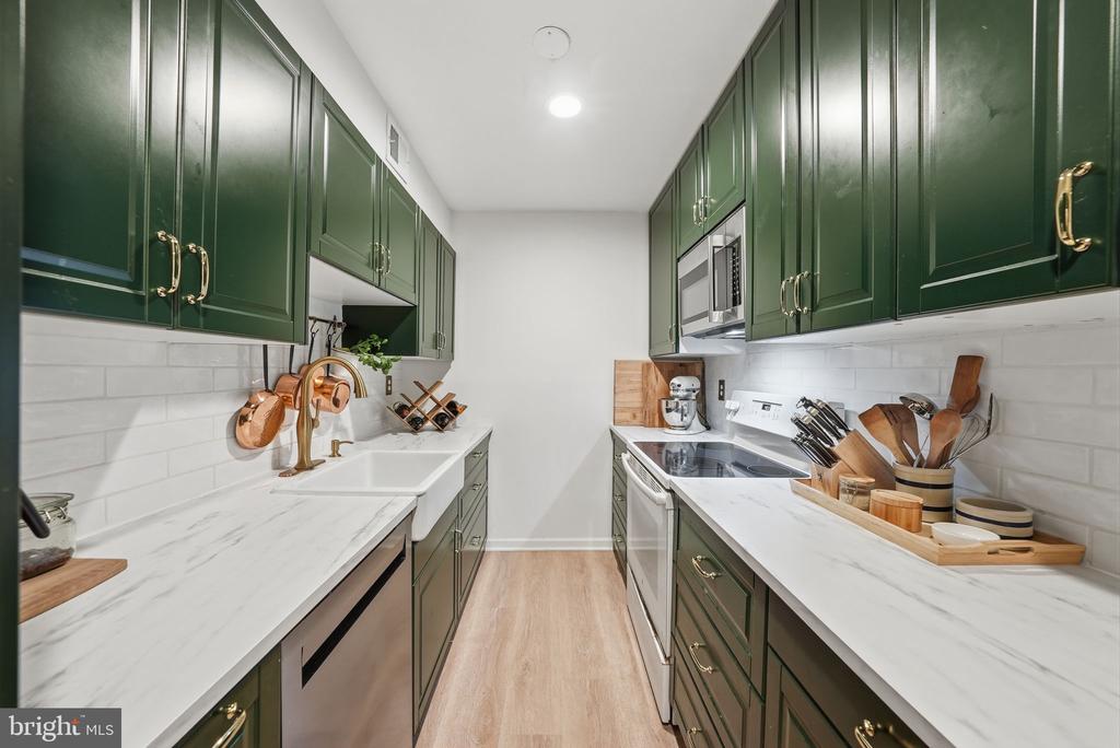 8231 KINGS CHARTER LANE K 108