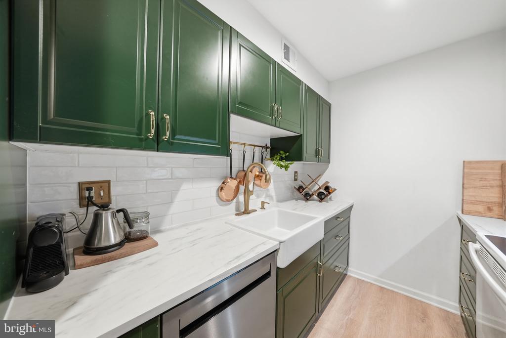 8231 KINGS CHARTER LANE K 108