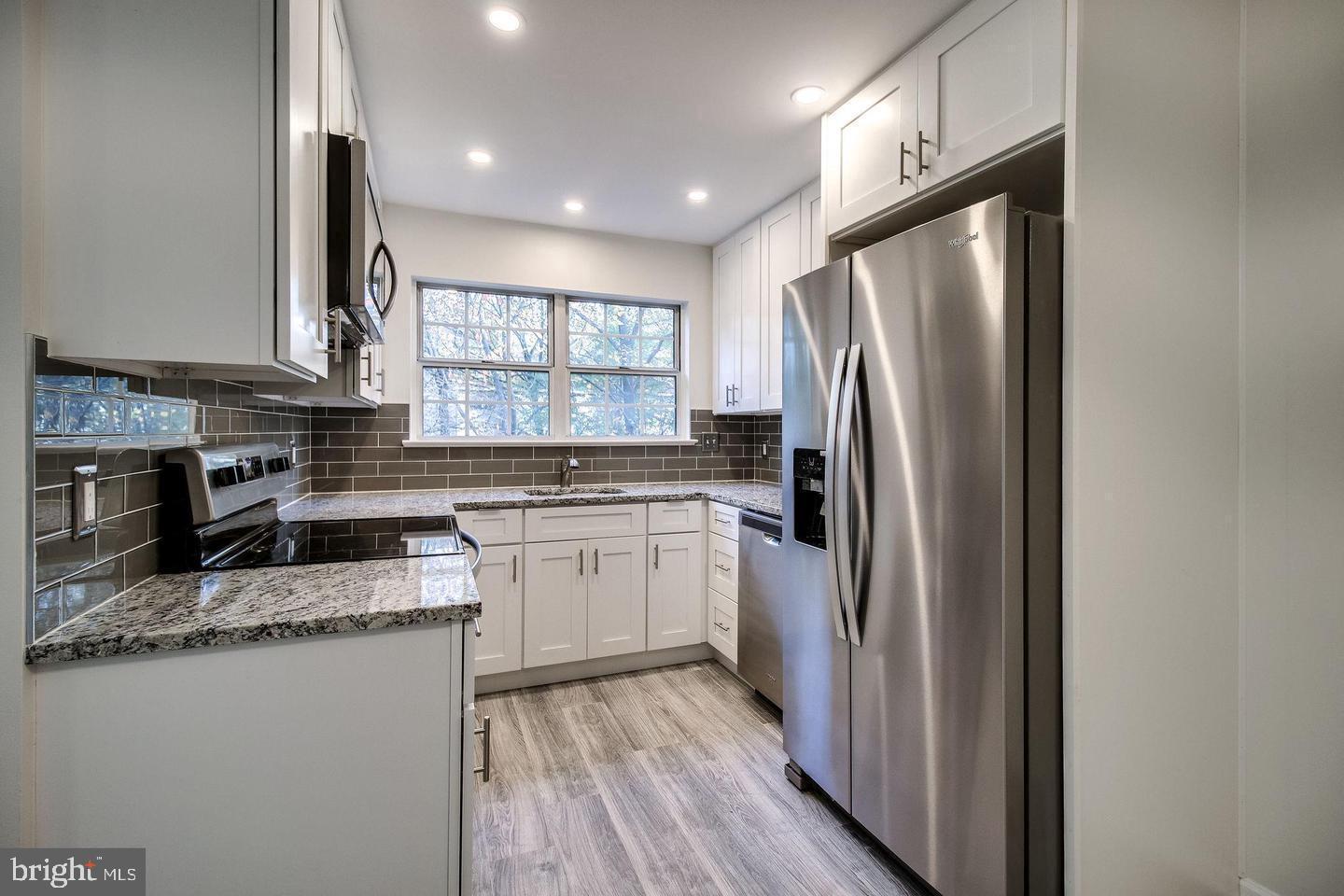 3803 GREEN RIDGE COURT 302