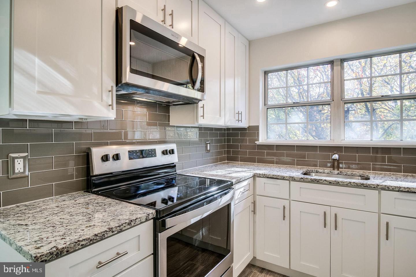 3803 GREEN RIDGE COURT 302