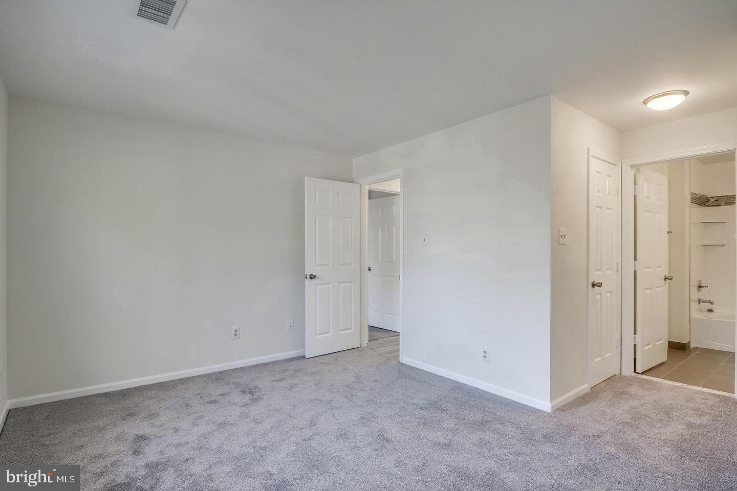 3803 GREEN RIDGE COURT 302