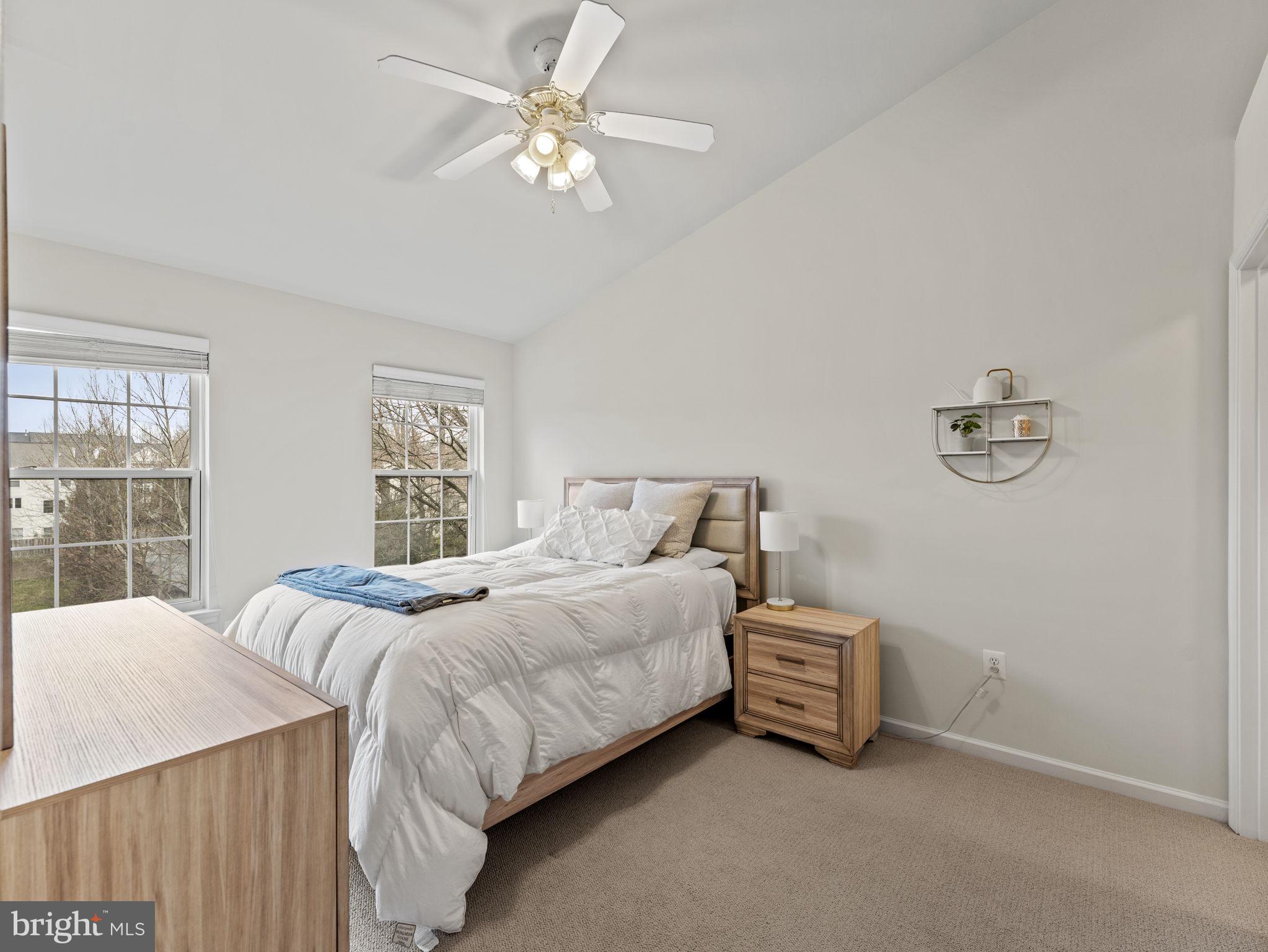 8873 ROYAL DOULTON LANE