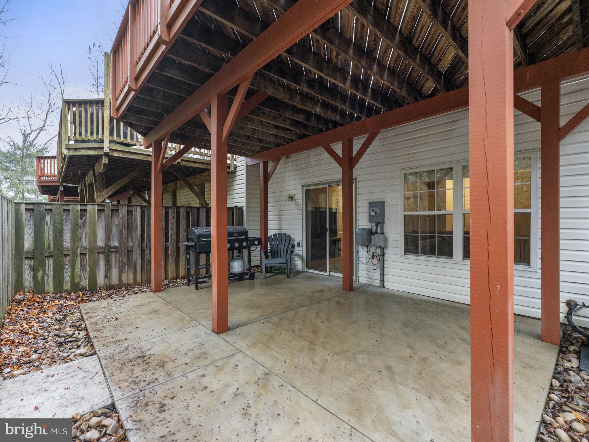 8873 ROYAL DOULTON LANE