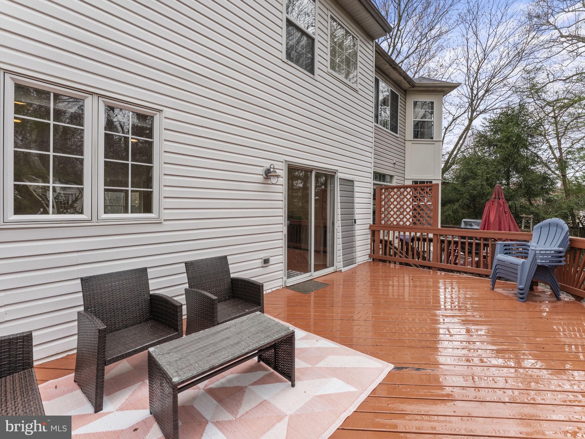 8873 ROYAL DOULTON LANE