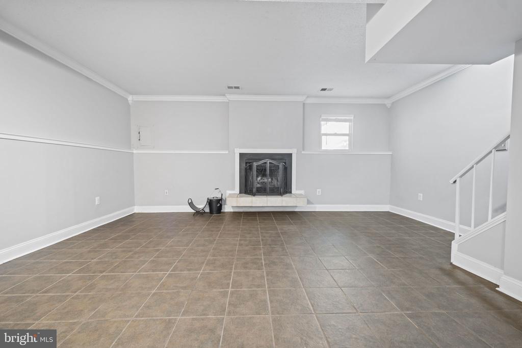 2362 HUNTERS SQUARE COURT