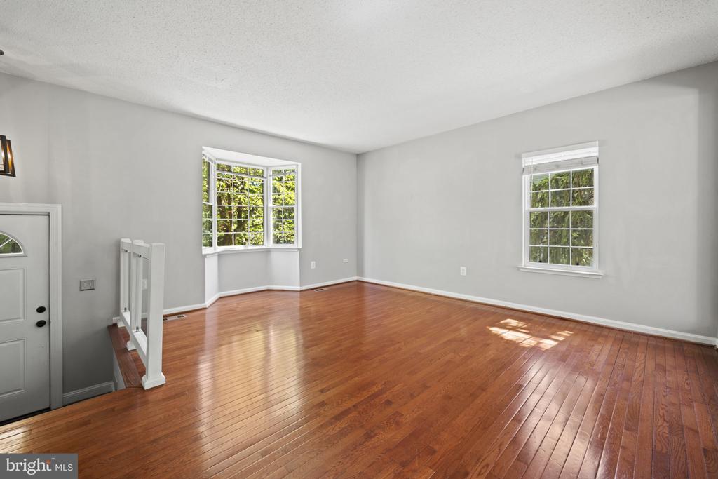2362 HUNTERS SQUARE COURT