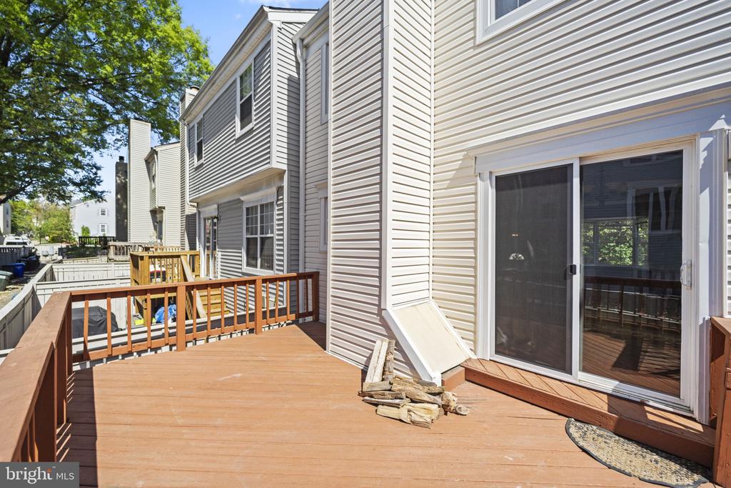 2362 HUNTERS SQUARE COURT