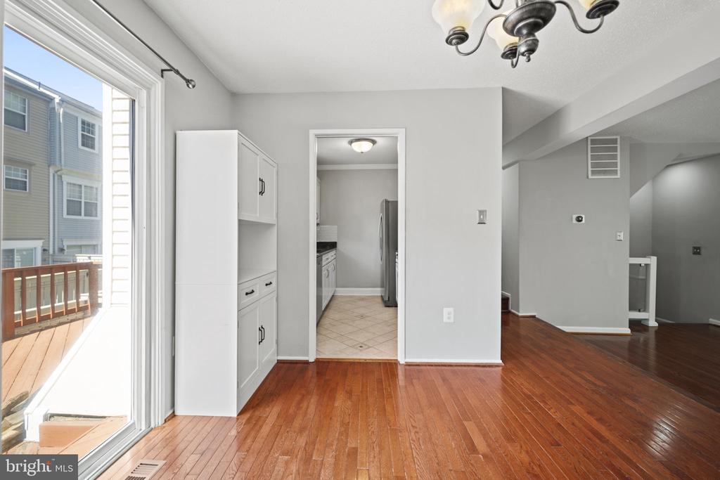 2362 HUNTERS SQUARE COURT