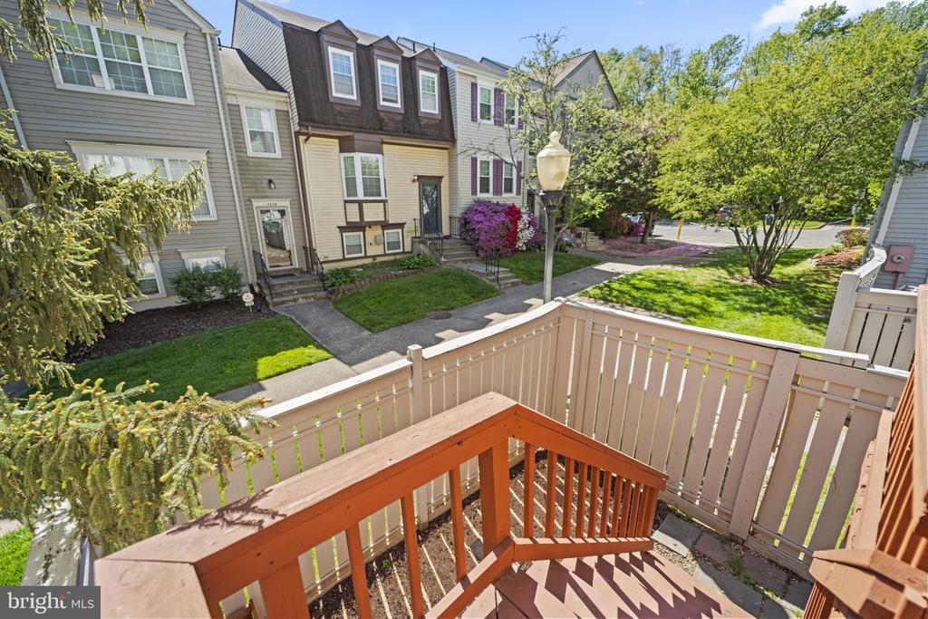 2362 HUNTERS SQUARE COURT