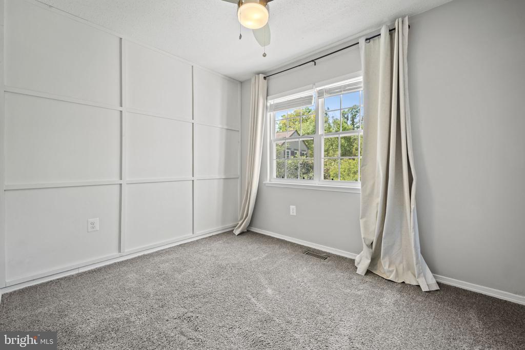 2362 HUNTERS SQUARE COURT