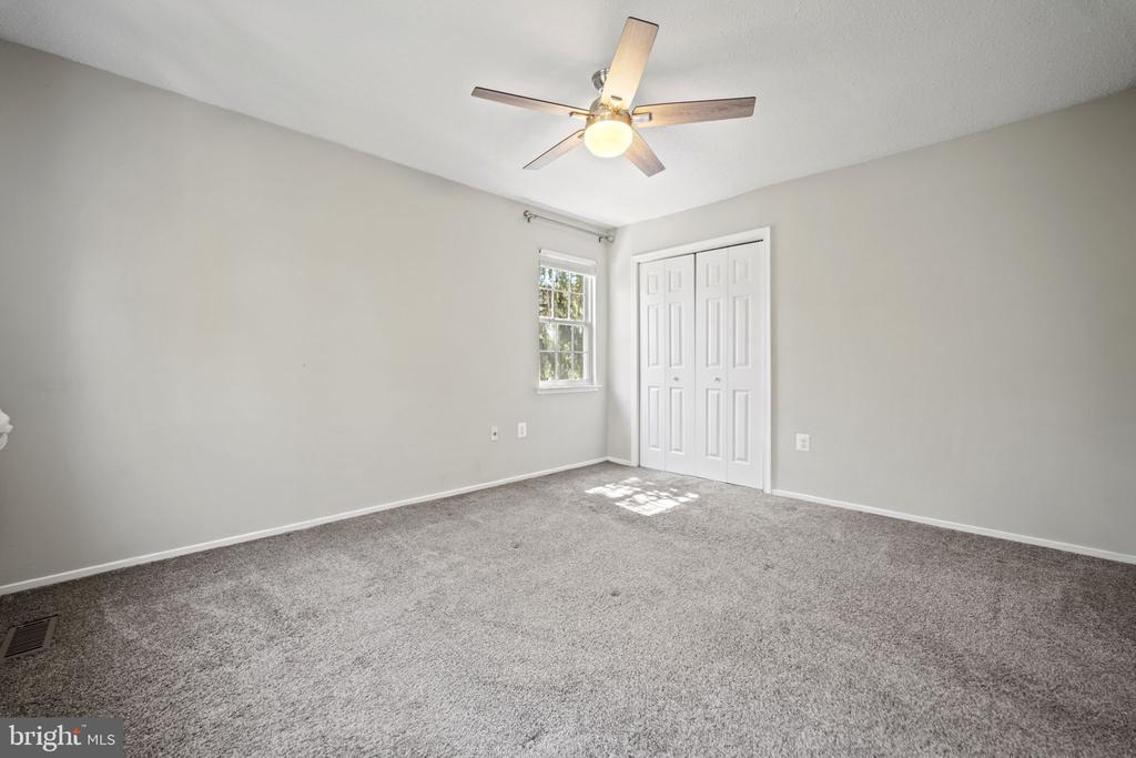 2362 HUNTERS SQUARE COURT