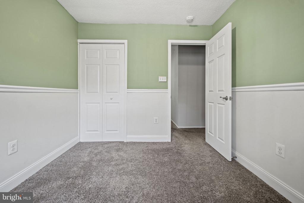 2362 HUNTERS SQUARE COURT