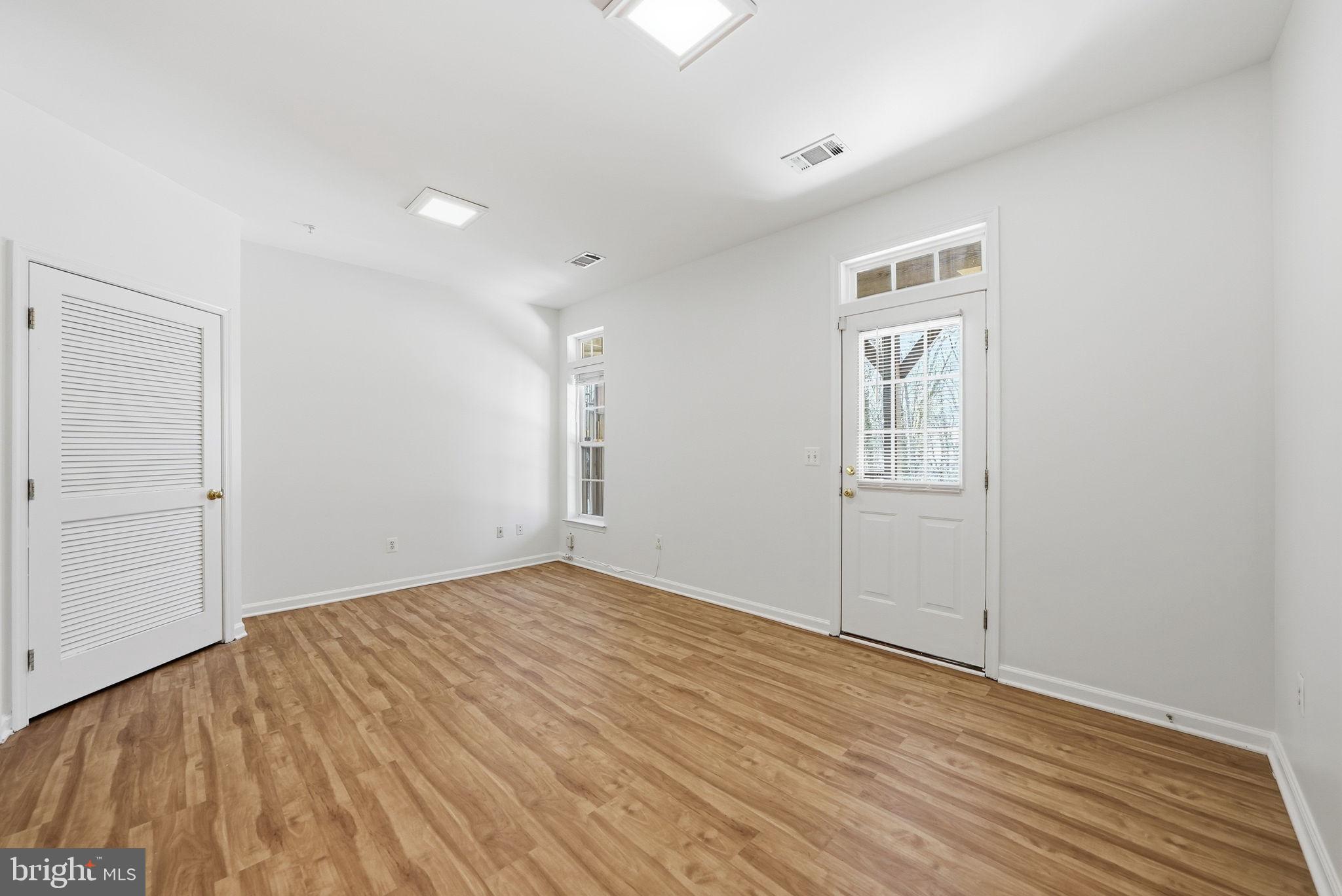 2957 HUNTINGTON GROVE SQUARE