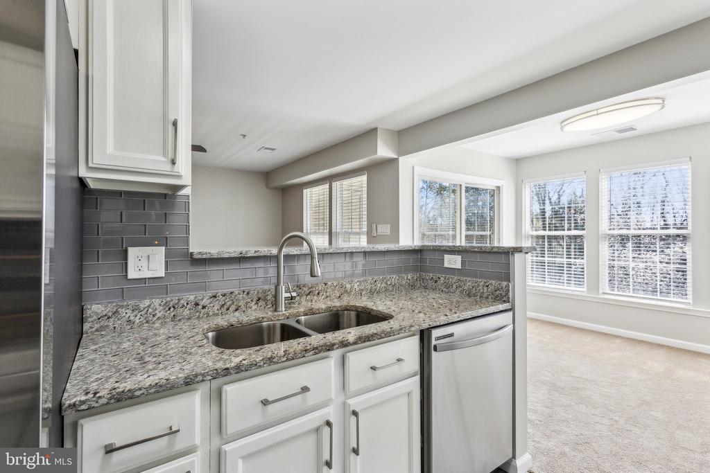 7514 SNOWPEA COURT G