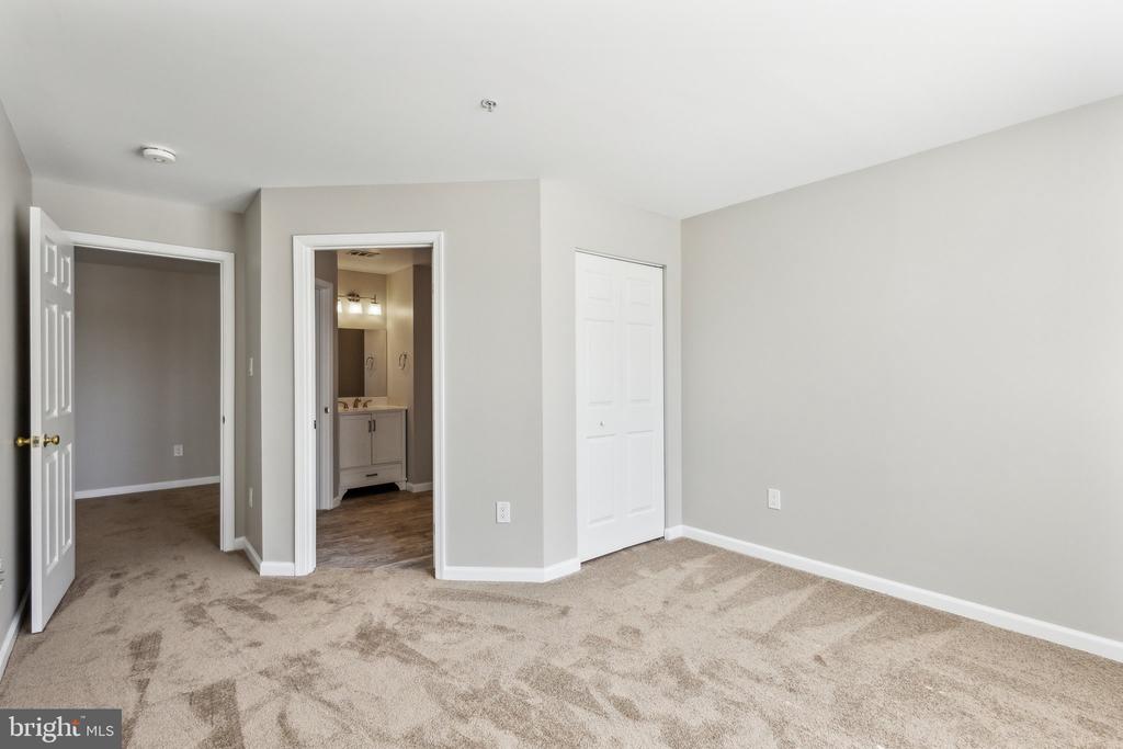 7514 SNOWPEA COURT G