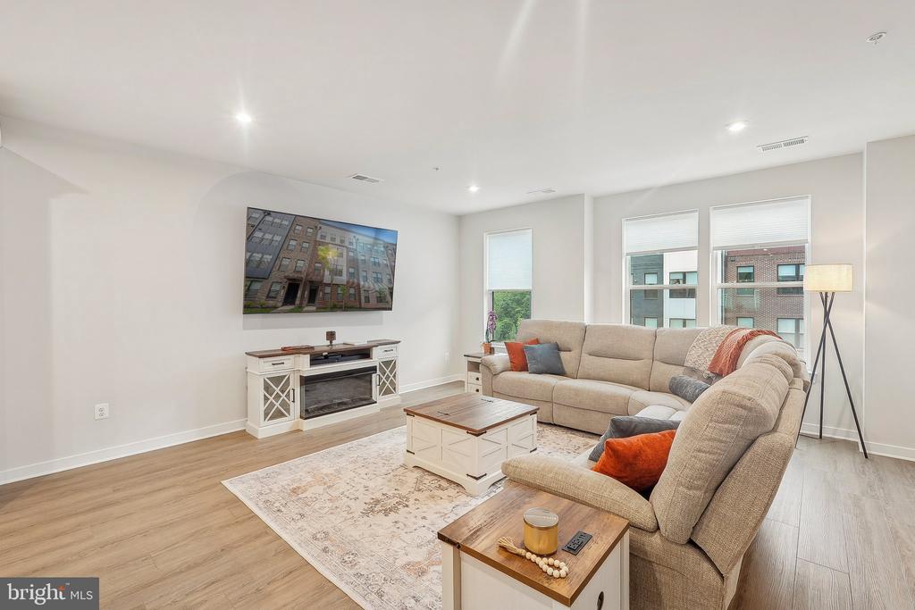 4610 OLIVINE DRIVE 84