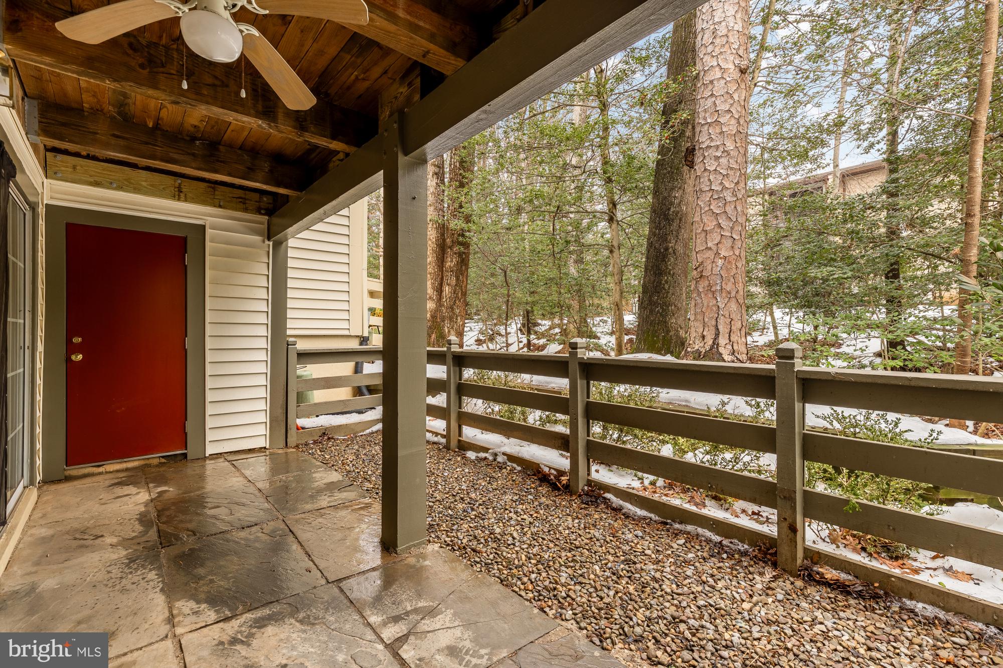 2221 LOVEDALE LANE 202B