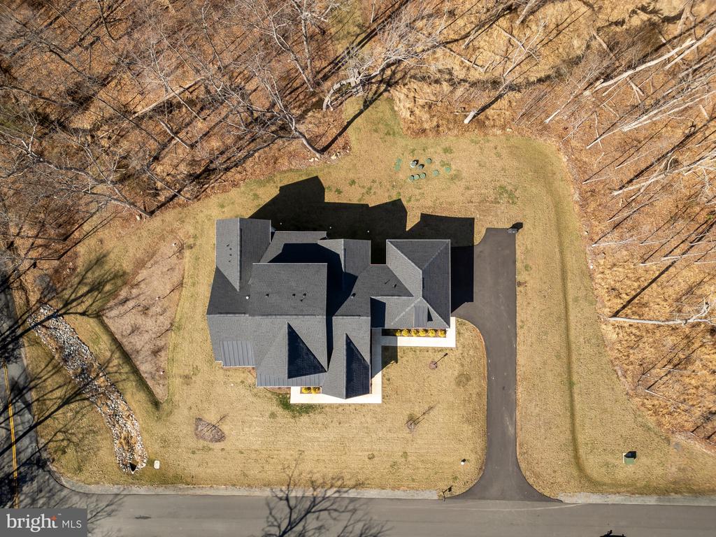 12650 POPES HEAD ROAD
