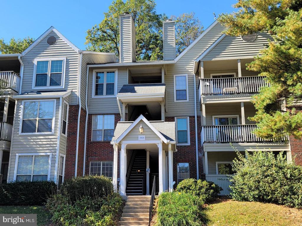 3908 PENDERVIEW DRIVE 608