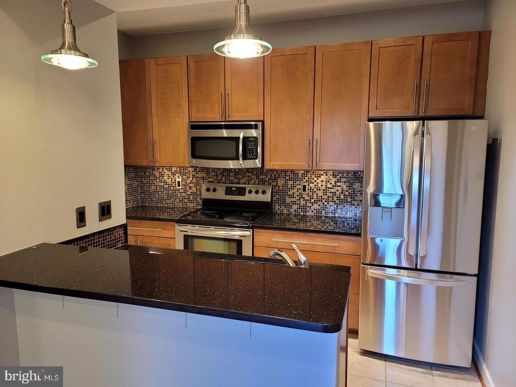 3908 PENDERVIEW DRIVE 608