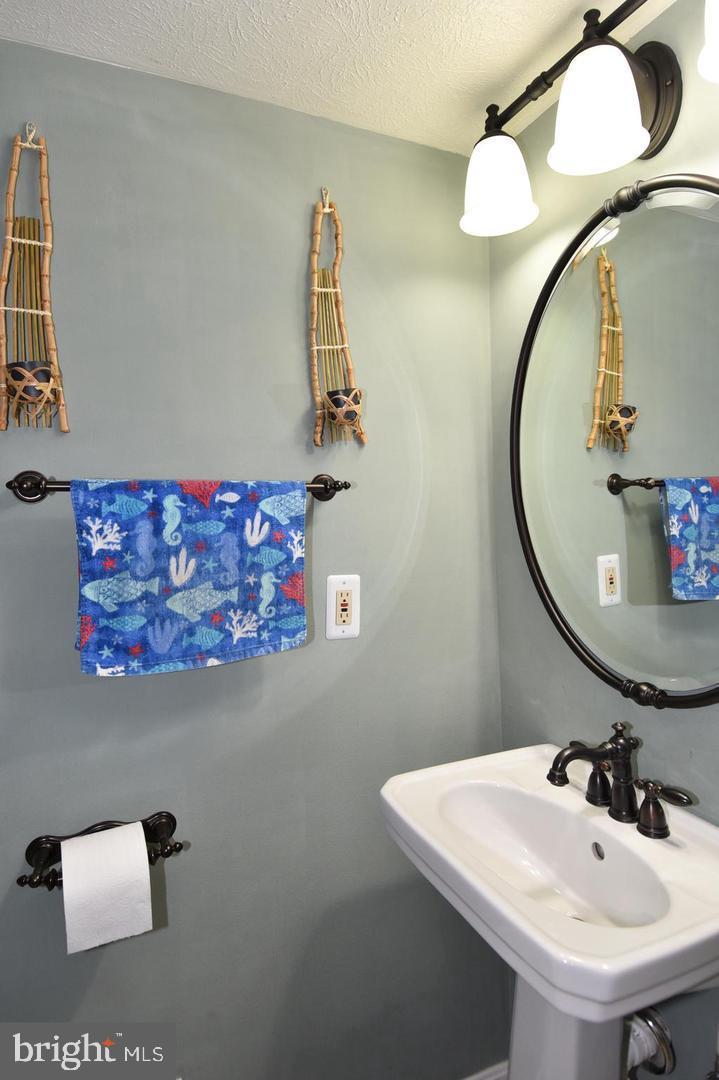 8470 MISTY BLUE COURT