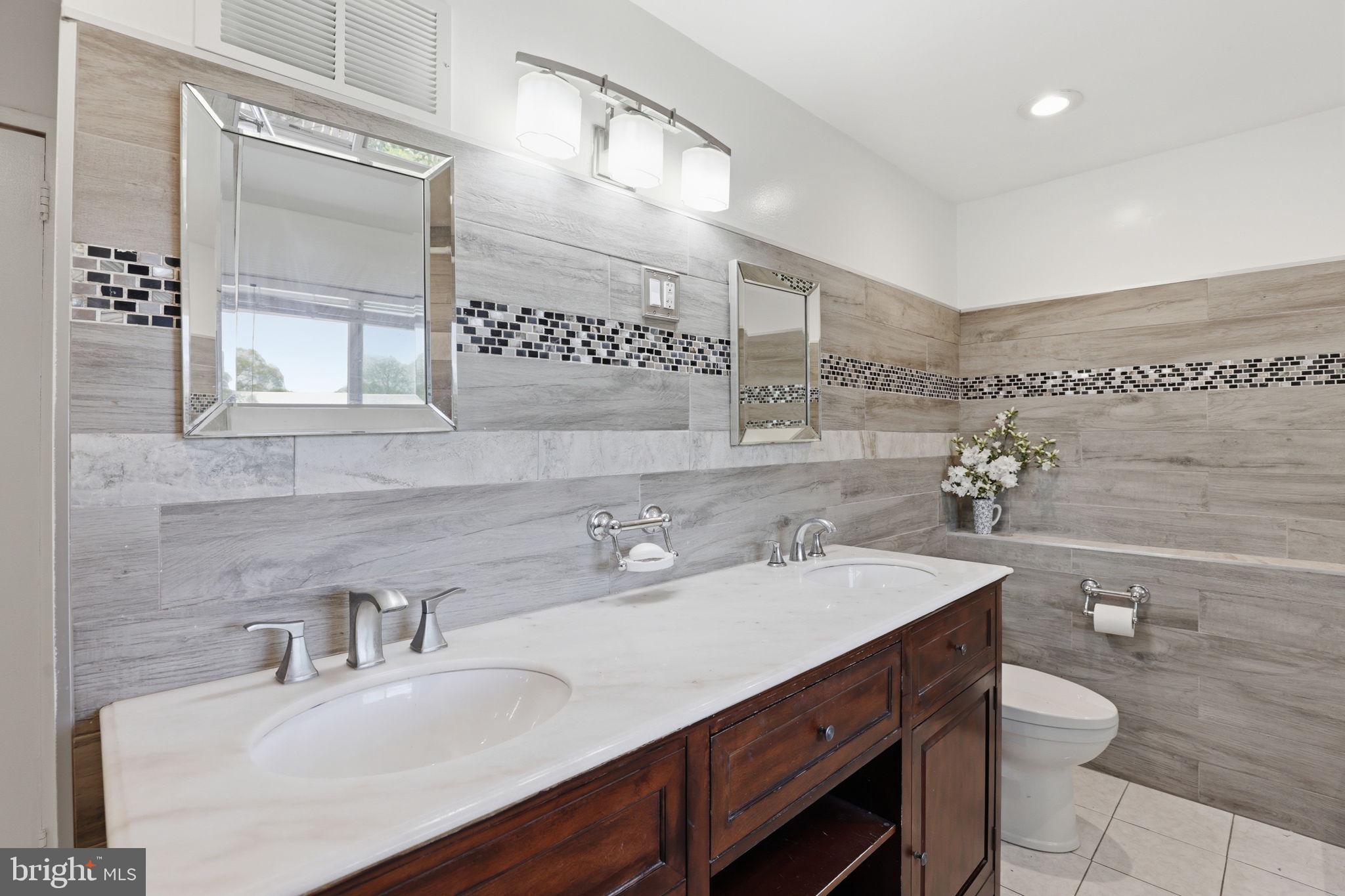6811 VALLEY BROOK DRIVE