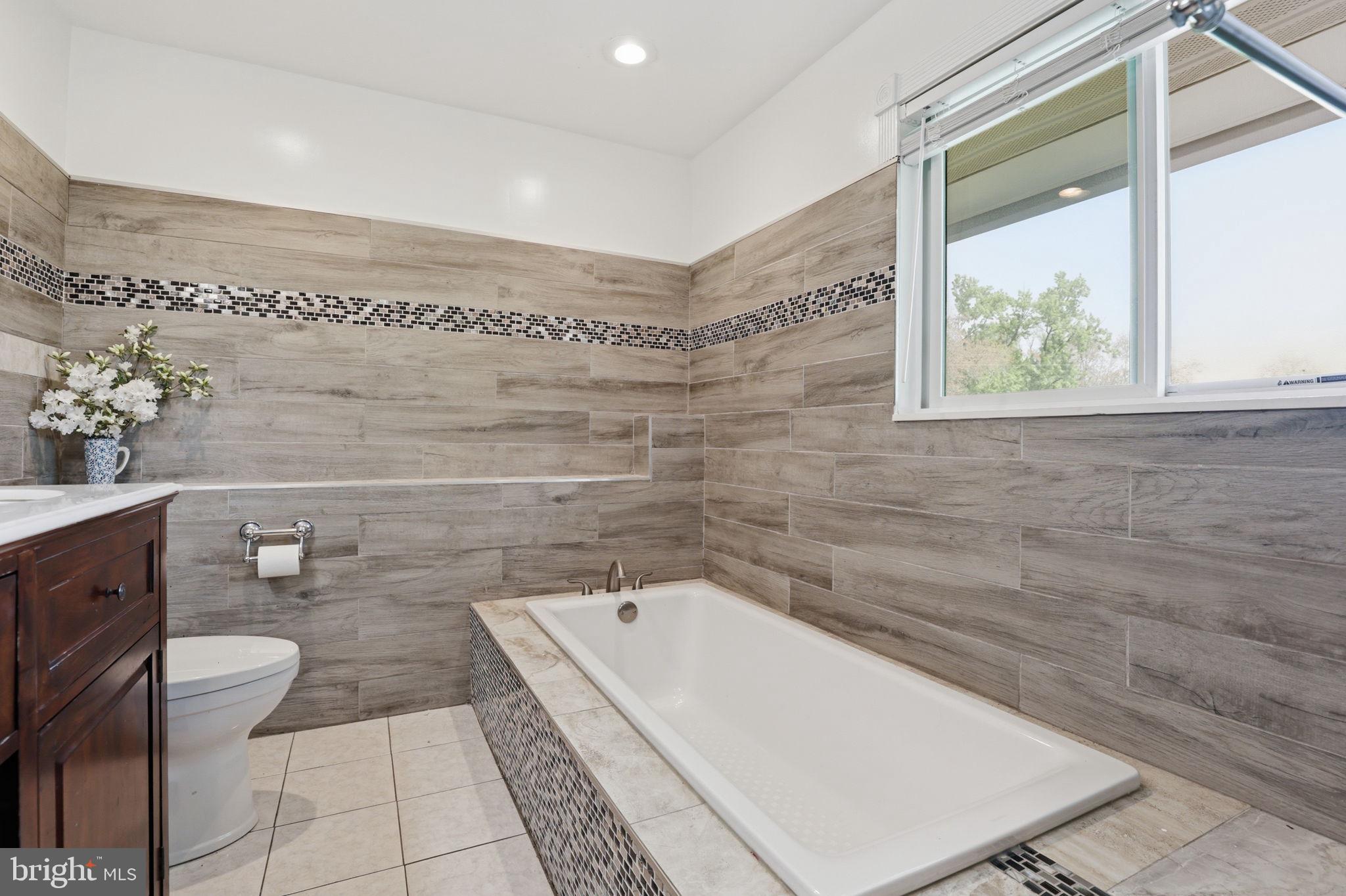 6811 VALLEY BROOK DRIVE